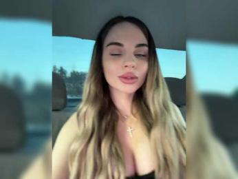 LedyMiya webcam bongacams model stream image