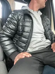 AlexGWoW webcam stripchat model stream image