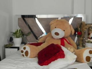 Amara Jons webcam model stream image