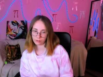 evalora_vei webcam model stream image