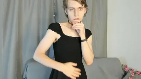 AvenGlow webcam model stream image