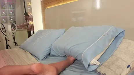 loirahot_ webcam model stream image