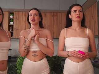 dollylovs webcam model stream image