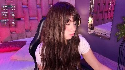 ZharaLux webcam model stream image