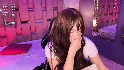 ZharaLux webcam model stream image