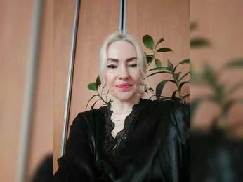 White00Pearl webcam model stream image