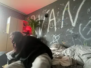 EmmaLyrica webcam stripchat model stream image