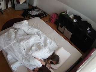 voyeurcam-julmodels-whitebed-2 webcam model stream image