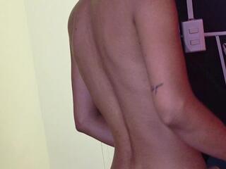 Yaya Hilton webcam model stream image