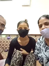 HoneyHush webcam stripchat model stream image