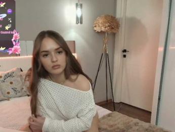 Lunaaaura webcam model stream image