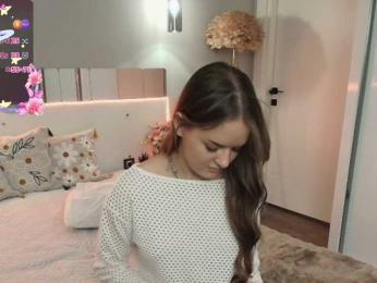 Lunaaaura webcam model stream image