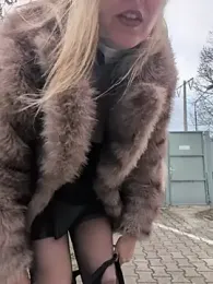 Sexybiene969 webcam model stream image