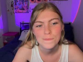 elliee81 webcam chaturbate model stream image