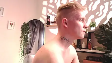 AlexxSweet webcam model stream image