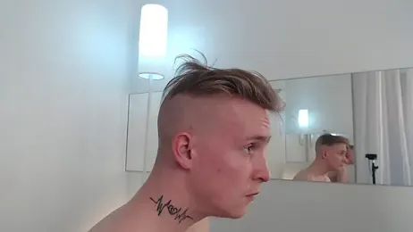 AlexxSweet webcam model stream image