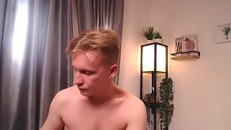AlexxSweet webcam model stream image
