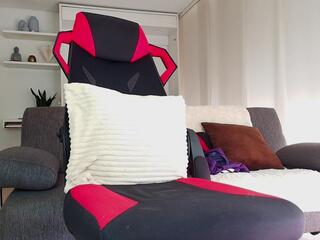 Robyn Miller webcam model stream image