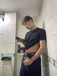 Theus26_ webcam model stream image