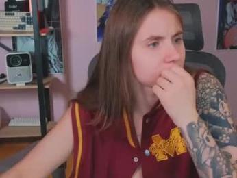 _lovelylove_ webcam chaturbate model stream image