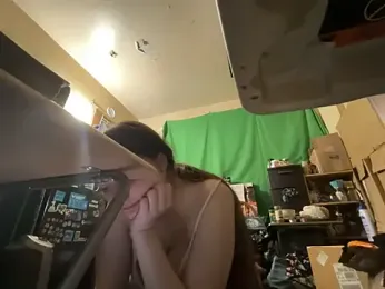 Snowbunnycake_131 webcam model stream image