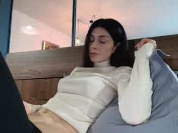 milla_bella webcam chaturbate model stream image