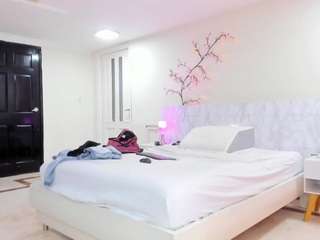 charolbruce webcam camsoda model stream image