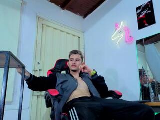 Kelvis Estrada webcam flirt4free model stream image