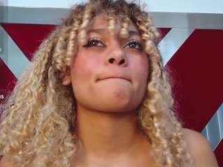 curly-marshall webcam camsoda model stream image