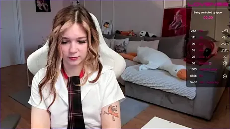 Frau_Lina webcam model stream image