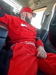 Beardedtattood webcam model stream image