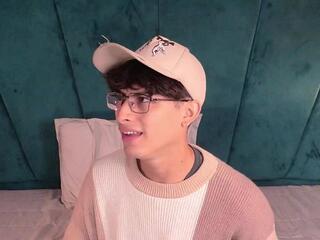 Aaron Ez webcam flirt4free model stream image