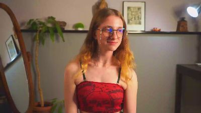 AuraRazavi webcam model stream image