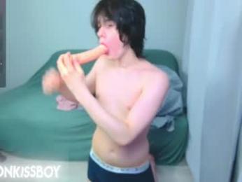leonkissboy webcam model stream image