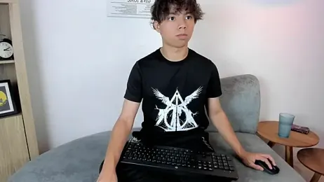 Honeymoon_sariel webcam model stream image