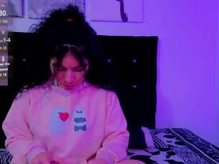 zoe-yanin webcam camsoda model stream image