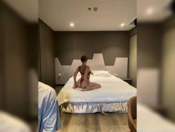 Durnaya_kis webcam model stream image