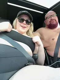 PiggyRose webcam model stream image