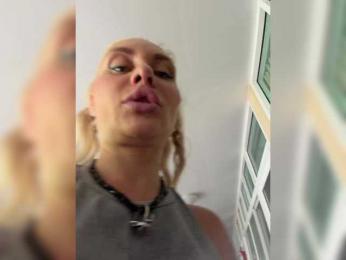 Tvoyasamka77 webcam model stream image