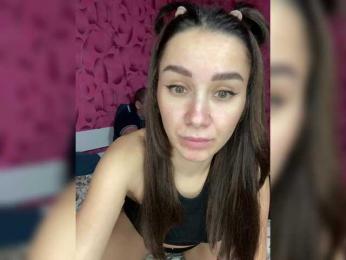 Queen-of-squirt webcam model stream image