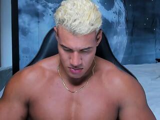 Cris Cruz webcam model stream image