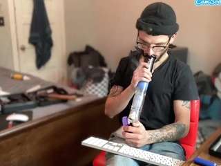 youngkubenski215 webcam model stream image