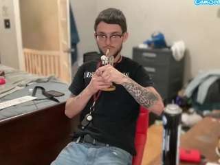 youngkubenski215 webcam model stream image