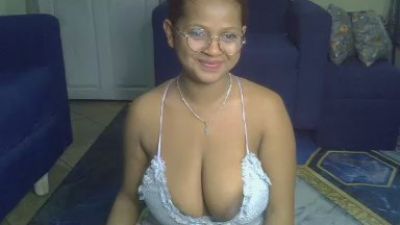 Rywanna webcam cam4 model stream image