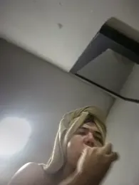 saracaball_ webcam model stream image