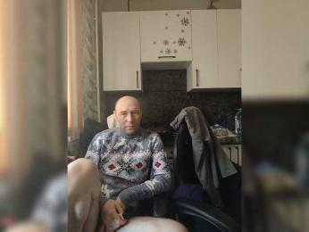 Innokentiy449 webcam bongacams model stream image