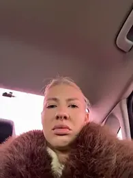 NewLale webcam model stream image