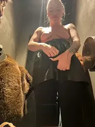 NewLale webcam model stream image