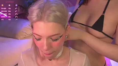 Wildneck webcam model stream image