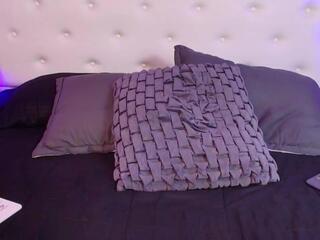 Samantha Walle webcam model stream image